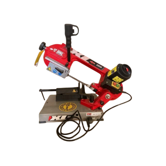 Segatrice a nastro FEMI 780 XL portatile da 850 watt e due velocità.